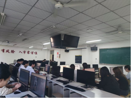 经济管理学院“妙创工坊”AI制图实训室开放——赋能学生数字化创意新技能‌